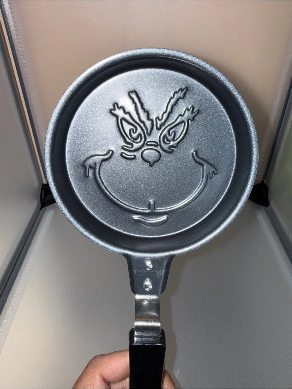 Dr. Seuss The Grinch Pancake Pan 🥞🎄